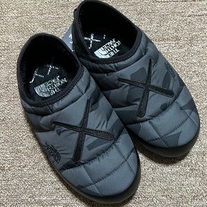 Kaws x North Face Thermoball Traction Mule VP